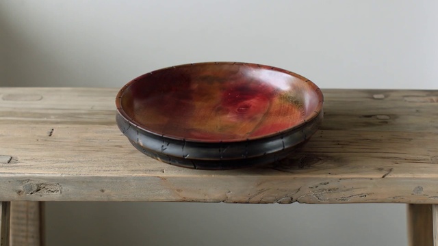 Video Reference: Wood, Gas, Natural material, Tableware, Cookware and bakeware, Wood stain, Hardwood, Metal, Fashion accessory, Rectangle