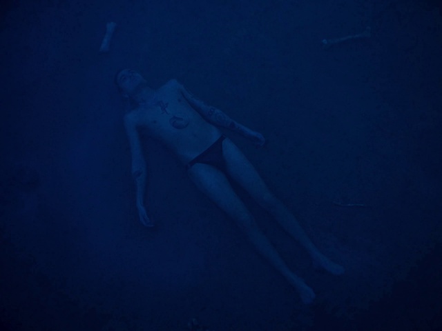 Video Reference: Water, Underwater, Underwater diving, Marine biology, Flash photography, Art, Electric blue, Recreation, Darkness, Ocean