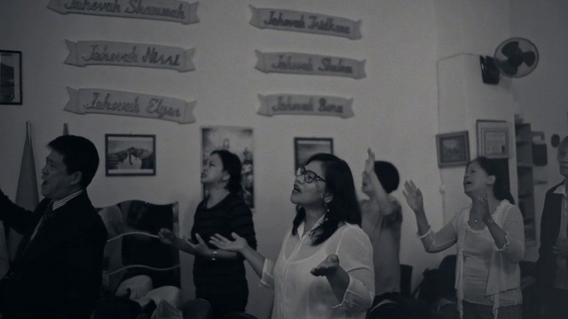 Video Reference: Black-and-white, Gesture, Style, Chair, Fun, Monochrome, Event, Crowd, Monochrome photography, Room