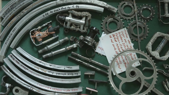 Video Reference: Crankset, Gear, Engineering, Auto part, Technology, Font, Gas, Automotive tire, Motor vehicle, Machine
