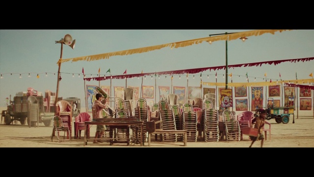 Video Reference: Sky, Leisure, Rectangle, Fun, Event, Happy, Recreation, Carousel, Nonbuilding structure, Metal