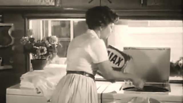 Video Reference: Photograph, White, Black, Black-and-white, Style, Monochrome, Snapshot, Cooking, Monochrome photography, Elbow