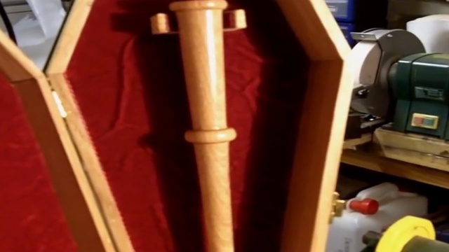 Video Reference: Wood, Gas, Machine, Metal, Varnish, Automotive exterior, Audio equipment, Machine tool, Room, Hardwood