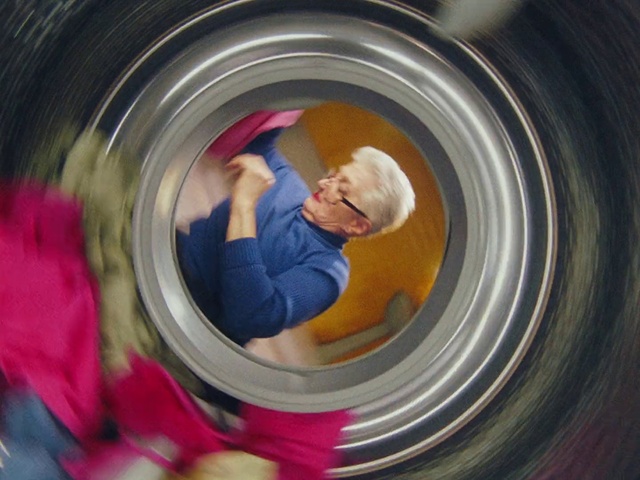 Video Reference: Automotive tire, Window, Circle, Automotive wheel system, Smile, Fun, Tire, Auto part, Tire care, Rim