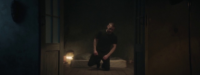 Video Reference: Flash photography, Wood, Elbow, Tints and shades, Entertainment, Midnight, Event, Performing arts, Darkness, Hardwood