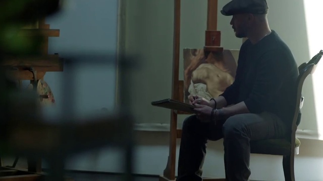 Video Reference: Standing, Fedora, Hat, Cap, Baseball cap, Sun hat, Event, Sitting, Conversation, Fun