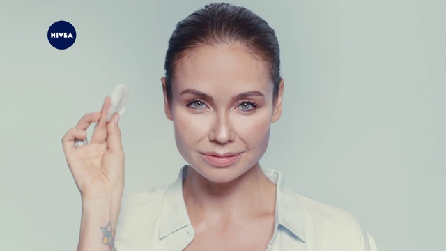 Video Reference: Forehead, Face, Nose, Cheek, Joint, Skin, Lip, Chin, Eyebrow, Shoulder