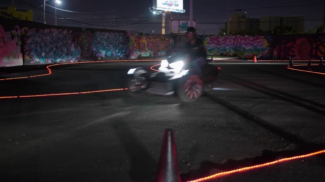 Video Reference: Tire, Wheel, Vehicle, Automotive lighting, Automotive tire, Motor vehicle, Asphalt, Automotive design, Road surface, Headlamp