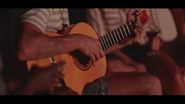 Video Reference: Musical instrument, Guitar, String instrument accessory, Guitar accessory, String instrument, Musical instrument accessory, String instrument, Plucked string instruments, Musician, Guitarist