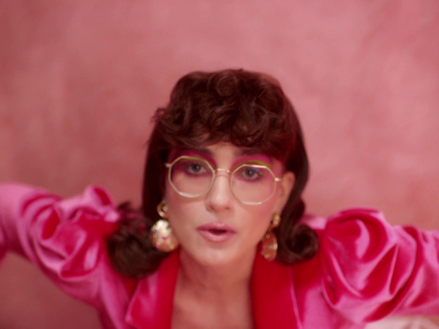 Video Reference: Nose, Glasses, Cheek, Lip, Chin, Vision care, Eyebrow, Eyelash, Eyewear, Neck