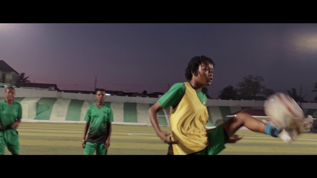 Video Reference: Flash photography, Gesture, Sky, Happy, Leisure, Player, Fun, Event, Recreation, T-shirt