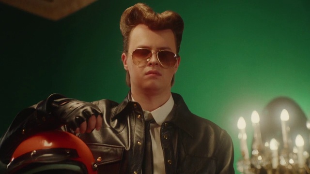 Video Reference: Glasses, Vision care, Sunglasses, Goggles, Eyewear, Flash photography, Cool, Audio equipment, Personal protective equipment, Eye glass accessory