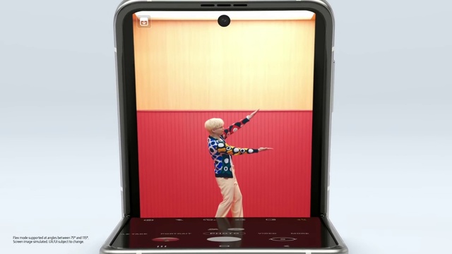 Video Reference: Mobile phone, Human body, Telephony, Sleeve, Communication Device, Output device, Portable communications device, Gesture, Gadget, Rectangle