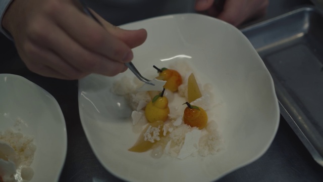 Video Reference: Food, Tableware, Dishware, Ingredient, Plate, Recipe, Flower, Kitchen utensil, Garnish, Serveware