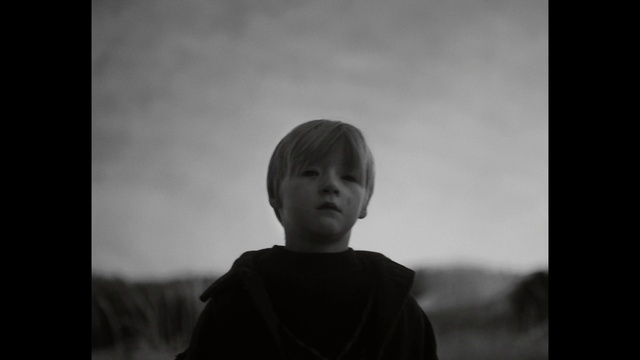 Video Reference: Face, Sky, Cloud, Flash photography, Jaw, Black-and-white, Style, Happy, Monochrome, Monochrome photography