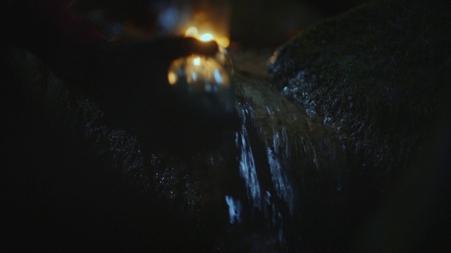 Video Reference: Water, Automotive lighting, Astronomical object, Formation, Sky, Electric blue, Freezing, Recreation, Darkness, Midnight