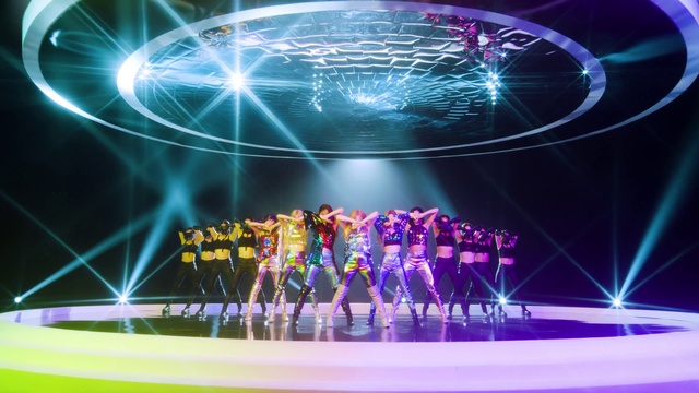 Video Reference: Light, World, Purple, Blue, Entertainment, Lighting, Visual effect lighting, Music, Performing arts, Line