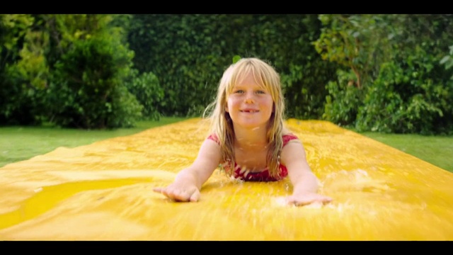 Video Reference: Smile, Plant, Eye, Leg, People in nature, Human body, Flash photography, Happy, Sunlight, Grass
