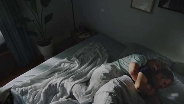 Video Reference: Comfort, Grey, Linens, Bedding, Bed, Room, Bedroom, Bed frame, Bed sheet, Human leg