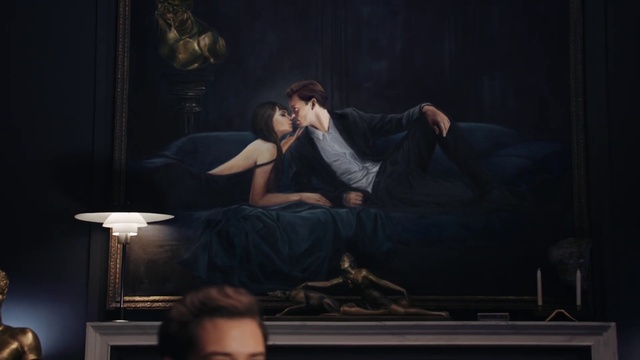 Video Reference: Hairstyle, Flash photography, Comfort, Couch, Art, Entertainment, Performing arts, Fun, Event, Darkness