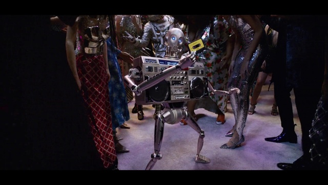 Video Reference: Toy, Performing arts, Entertainment, Art, Event, Fictional character, Cg artwork, Machine, Fashion design, Action figure