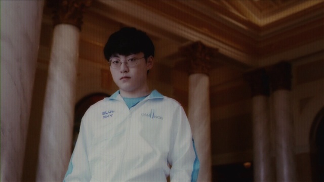 Video Reference: Cheek, Sleeve, Temple, Dress shirt, Collar, Wood, T-shirt, Fun, Room, Sitting