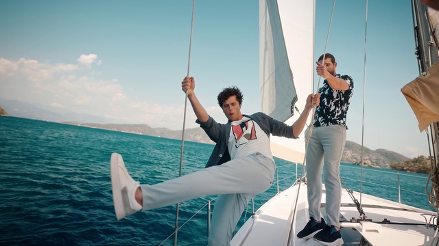 Video Reference: Water, Sky, Boat, Boats and boating--Equipment and supplies, Watercraft, Naval architecture, Cloud, Sailing, Mast, Sailboat