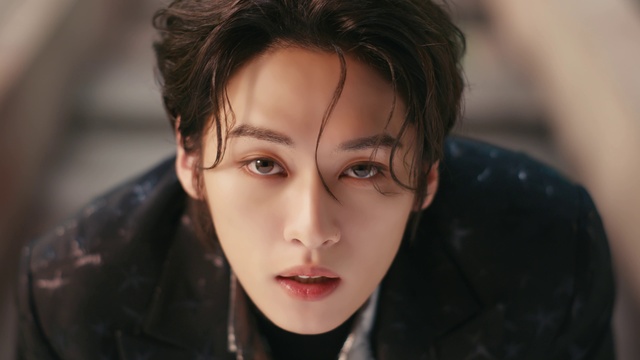 Video Reference: Forehead, Nose, Hair, Cheek, Lip, Smile, Eyebrow, Eyelash, Mouth, Ear