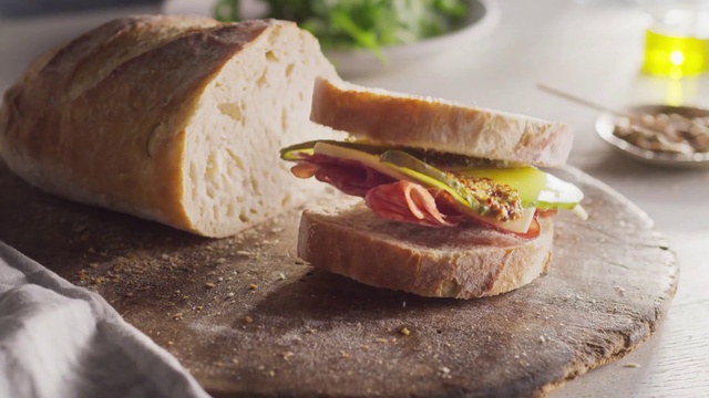 Video Reference: Food, Tableware, Ingredient, Recipe, Bun, Fast food, Baked goods, Sandwich, Cuisine, Ciabatta