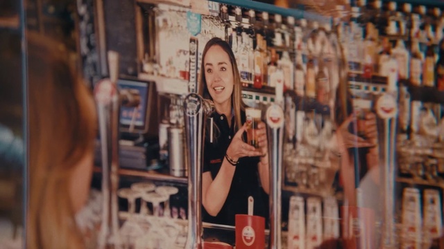 Video Reference: Eyewear, Smile, Fun, City, Happy, T-shirt, Fashion design, Event, Retail, Customer