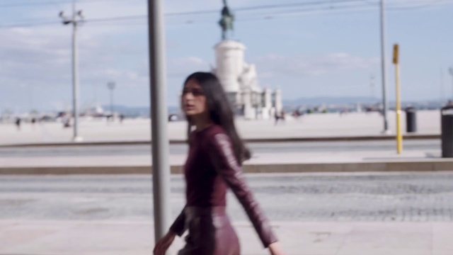 Video Reference: Sky, Cloud, Street fashion, Happy, Travel, Waist, City, Fashion design, Fun, Wind