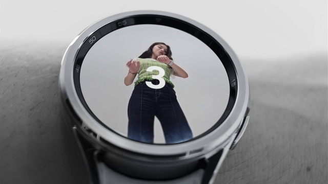 Video Reference: Eyewear, Circle, Tin, Flash photography, Metal, Plastic, Fun, Cookware and bakeware, Rim, Audio equipment