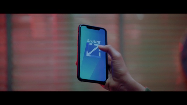 Video Reference: Watch, Hand, Mobile phone, Telephony, Mobile device, Portable communications device, Communication Device, Gesture, Finger, Font