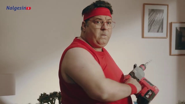 Video Reference: Glasses, Arm, Picture frame, Sleeve, Cap, Finger, Eyewear, Elbow, Vest, Wrist