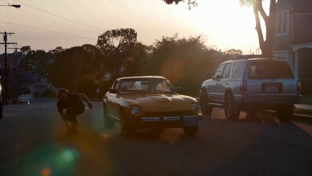 Video Reference: Automotive parking light, Tire, Wheel, Car, Land vehicle, Vehicle, Sky, Automotive lighting, Hood, Automotive design