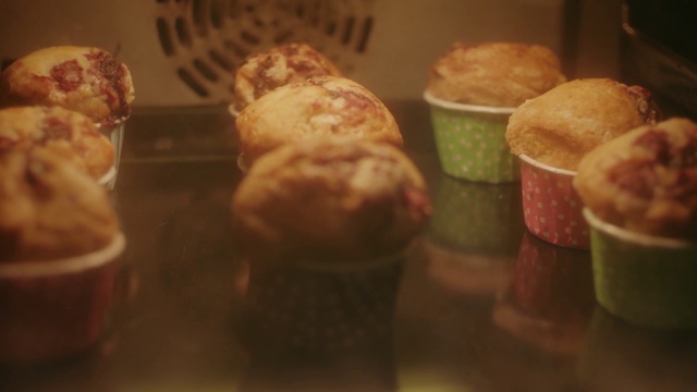 Video Reference: Food, Ingredient, Recipe, Staple food, Dish, Cuisine, Produce, Cooking, Baked goods, Fast food