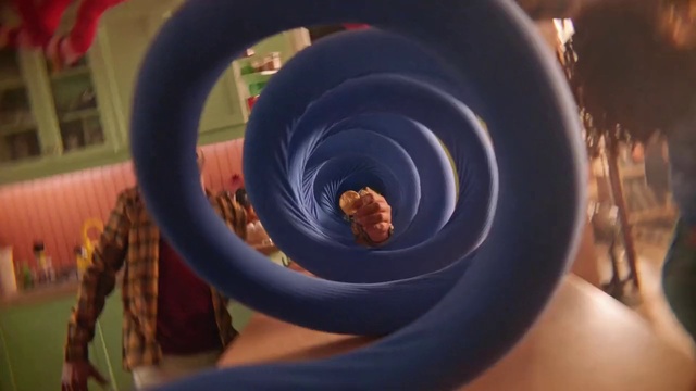 Video Reference: Automotive tire, Plant, Automotive wheel system, Auto part, Circle, Spiral, Recreation, Rim, Water, Electric blue