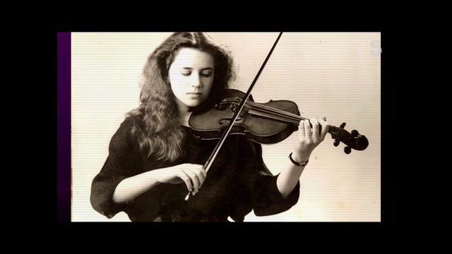 Video Reference: Musical instrument, Violin, Violin family, Violist, Classical music, Fiddle, String instrument, Musician, Dress, Music