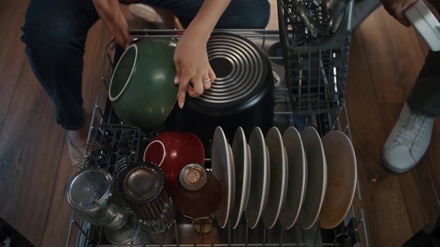 Video Reference: Automotive tire, Motor vehicle, Automotive design, Gas, Tableware, Automotive wheel system, Auto part, Engineering, Rim, Machine