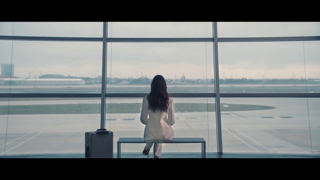 Video Reference: Sky, Water, Window, Building, Cloud, Tints and shades, Tower block, Horizon, Shade, City