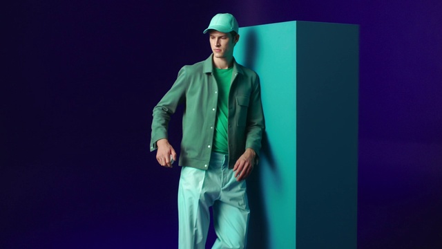 Video Reference: Purple, Sleeve, Hat, Performing arts, Music artist, Entertainment, Fashion design, Blazer, Electric blue, Formal wear