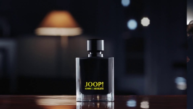 Video Reference: Bottle, Liquid, Solution, Cosmetics, Glass bottle, Fluid, Drink, Bottle cap, Personal care, Tints and shades