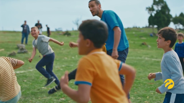 Video Reference: Clothing, Sky, Shorts, Shirt, Gesture, Grass, T-shirt, Player, Leisure, Sports