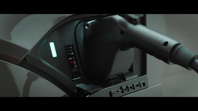 Video Reference: Vehicle, Automotive design, Automotive mirror, Car, Steering wheel, Personal luxury car, Automotive lighting, Carbon, Vehicle door, Automotive exterior