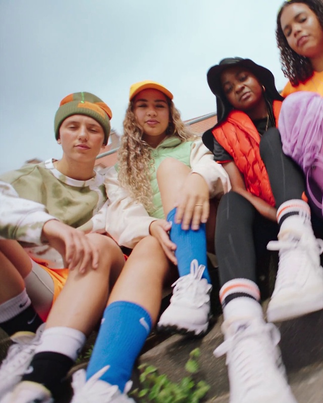 Video Reference: Smile, Human, Textile, Happy, Thigh, Gesture, Hat, Knee, Interaction, Shorts