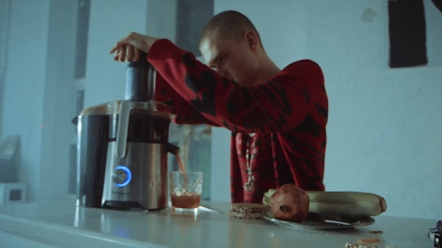 Video Reference: Hand, Arm, Drinkware, Kitchen appliance, Countertop, Blender, Home appliance, Table, Drink, Gas