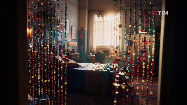 Video Reference: Textile, Interior design, Architecture, Ornament, Decoration, Glass, City, Market, Retail, Event