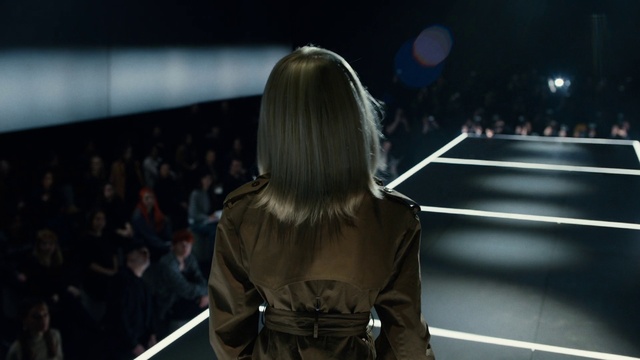 Video Reference: Entertainment, Flash photography, Performing arts, Fun, Stage, Fashion design, Event, Long hair, Electric blue, Crowd