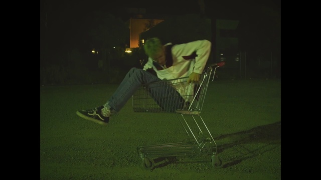 Video Reference: Shoe, Flash photography, Sneakers, Grass, Tints and shades, Darkness, Chair, Rolling, Event, Recreation