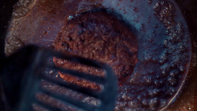 Video Reference: Eye, Human body, Automotive tire, Wood, Recipe, Gas, Circle, Ingredient, Electric blue, Close-up